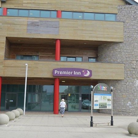 Premier Inn Caernarfon Exterior photo