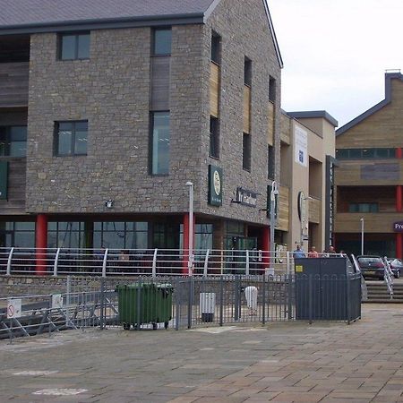 Premier Inn Caernarfon Exterior photo