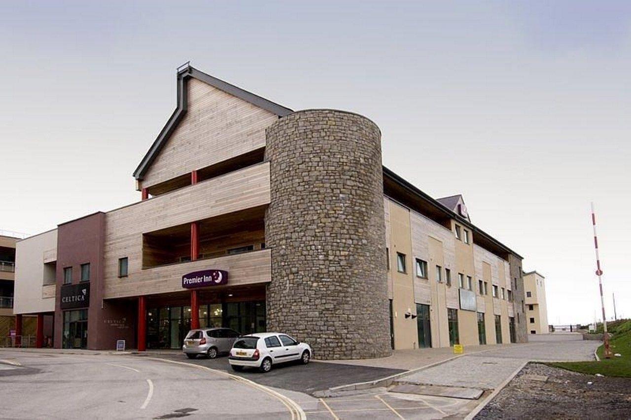 Premier Inn Caernarfon Exterior photo