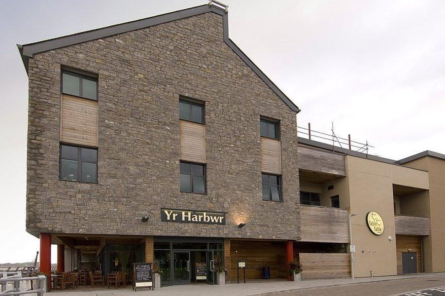 Premier Inn Caernarfon Exterior photo